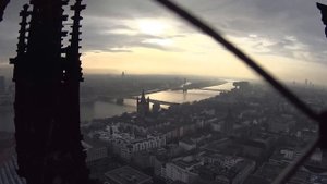 Башня Кельнского собора /Der Turm des Kölner Doms /Tower of the Cologne Cathedral /
