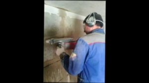 Проём в несущей стене!