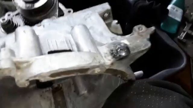 12.06.2022. продолжаю собирать ржавую кпп москвич 2141. смотреть онлайн