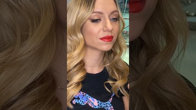 Красные губы. Пошаговая инструкция.#макияж #визажист #краснаяпомада #makeuptutorial