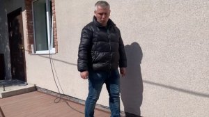 Строительство террасы к дому на бетоне, монтаж террасной доски и ограждений на двух балконах.