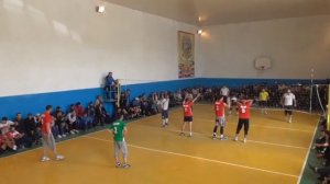 Турнир по волейболу в честь ветеранов волейбола с. Кахабросо. Колоб - Ашильта 2:1