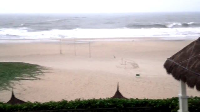 Ураган во Вьетнаме, Фантьет, Муйне, отель Алезбо 31.03.2012