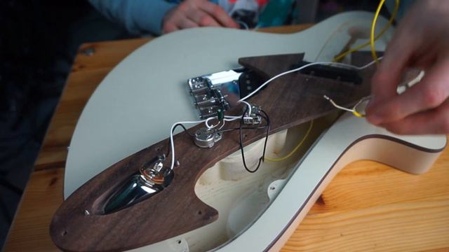 Testuje tanie przystawki do Telecastera z Aliexpress. Czy to jakoś gra? (NO NAME VS. FLEOR) смотреть онлайн