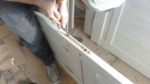 Установка магнитного замка в дверное полотно