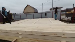 Выгрузка пиломатериала на участке