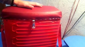 Ящик для зимней рыбалки из морозильной камеры.