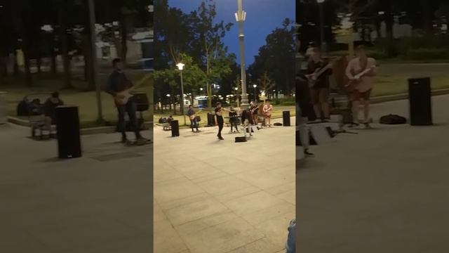 Уличные музыканты на ВДНХ смотреть онлайн