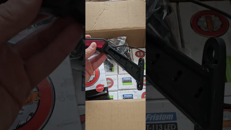 Фонари Fristom FT-113 LED и рожки FT-146-147 LED