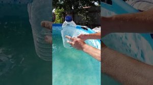 Скиммер для бассейна из двух пластиковых бутылок