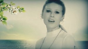 Бежит река -- Мария Пахоменко