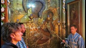 Икона и акафист Старорусской Божьей Матери.