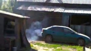 Mazda 323 f дымит