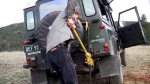 Bush Mechanics | Defender Dislocated Spring Repair with Hi-Lift Jack