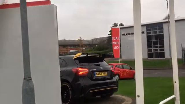 MERCEDES A CLASS A45 AMG YELLOW NIGHT EDITION 2017 - 67 COMMAND - AERO PK - HARMON - PAN ROOF смотреть онлайн