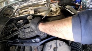 how to replace shock absorber hyundai santa fe 2013 #suspensionsystem #hyundai #santafe