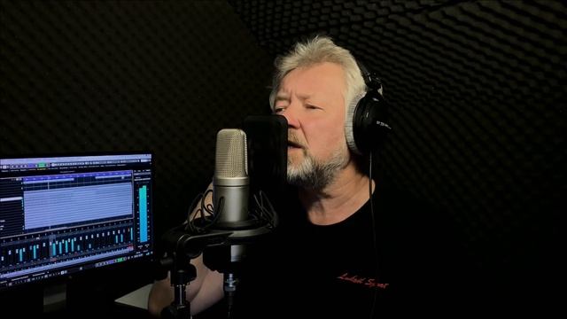 «Дом». Музыка и исполнение Александра Мухина. Стихи Светланы Мухиной.