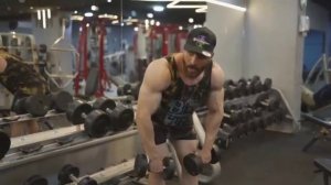 12 упражнений на мышц плеч и трапеция RU GYM