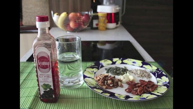 "Живая кухня". Сыроедение. Майонез - абсолютно живой)) Без яиц, молока и масла ! смотреть онлайн