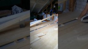 Стелим шпунтованную доску правильно.