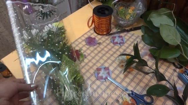 Веточка хризантемы в креповой бумаге и целлофане смотреть онлайн