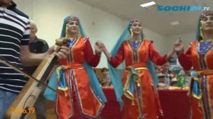 Активное долголетие: жители села Барановка танцуют под кеманче