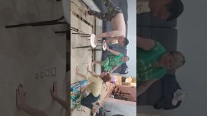 В гостях у кумы .Кто кого кум-  куму или наоборот , видео с позволения  обеих сторон , нахохатались