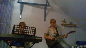 Забытую песню несёт ветерок....