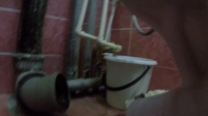 Как поменять гофрированный выпуск унитаза!