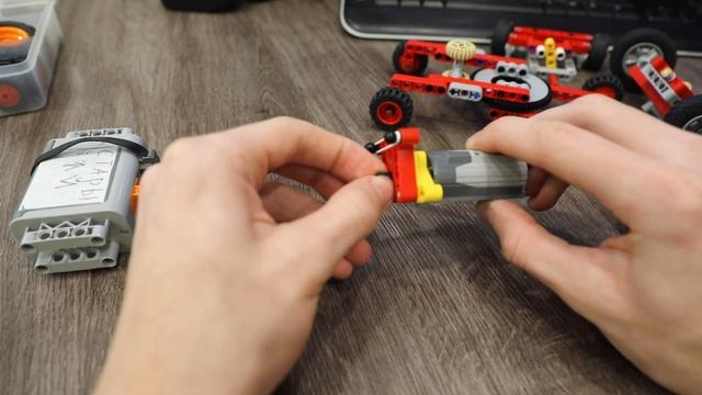 Как собрать машину без серво мотора и рулевой рейки Лего Техник смотреть онлайн