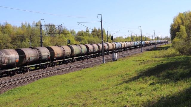 Железная дорога. Электровоз ВЛ11М-202/203А с грузовым поездом. смотреть онлайн