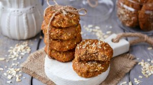 🧇 Постное морковно-овсяное печенье - рецепт вкусной выпечки с орехами и изюмом