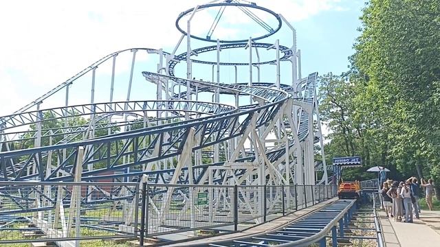 Беларусь | Выбрались в парк аттракционов | Яна в восторге | Парк им. Челюскинцев смотреть онлайн