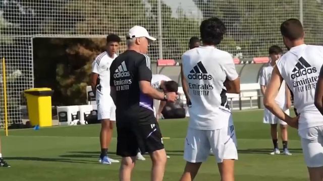 ЗИДАН ШОКИРОВАЛ ВЕСЬ МИР И РАССКАЗАЛ ВСЮ ПРАВДУ О РОНАЛДУ! ПОСЛЕ МАТЧА АЛЬ-НАСР - АЛЬ-ХИЛЯЛЬ смотреть онлайн