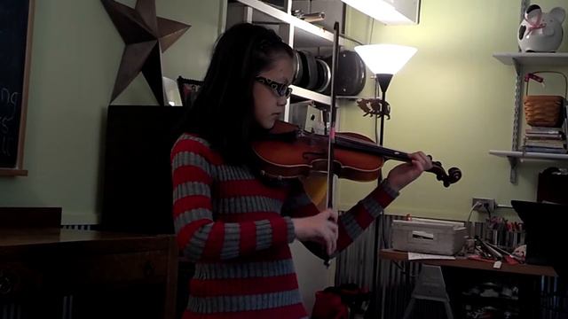 Caty plays Boccherini Minuet Suzuki violin смотреть онлайн