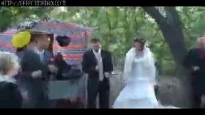 Колян танцует лучше всех.flv