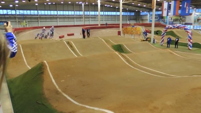 BMX Saransk Idoor: Финал Элита 07.02.2016г.. смотреть онлайн