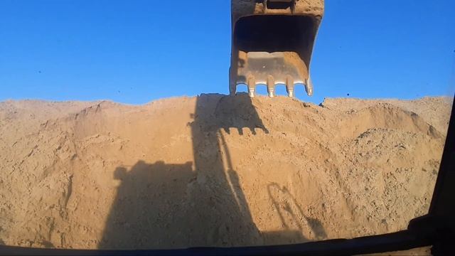 Как правильно формировать штабель(накопитель)на экскаваторе? смотреть онлайн