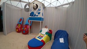 Дом великана в парке Ривьера