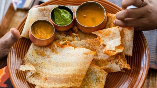 ИНДИЙСКАЯ КУХНЯ: Доса - блюдо южноиндийской кухни.