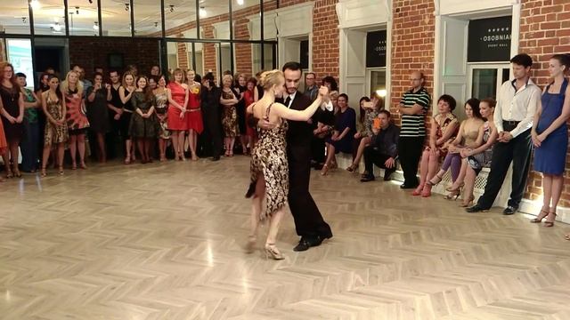 Хуан Мануэль и Лиза Росалес в Buenos Dance Club 5 часть смотреть онлайн