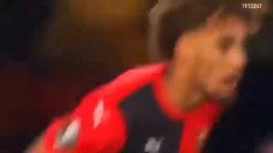 Galatasay'ın yeni transferi Sacha Boey performans videosu.