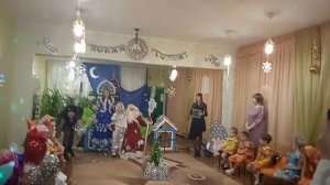 39 Детки рассказывают стихи Деду Морозу на Новогоднем утреннике в садике
