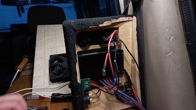 Регулировка мощности для вытяжки в окно в автодоме смотреть онлайн