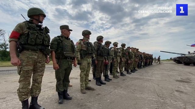 Командующий войсками Центрального округа вручил награды военным