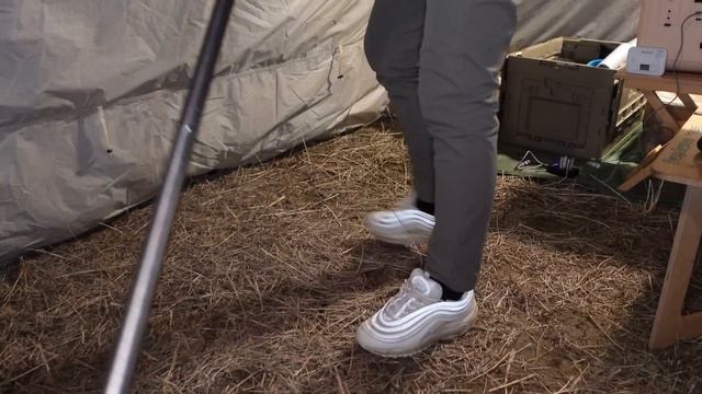 [140캠핑] 편안하고 따뜻한 노지 캠핑｜가성비 갑 인산철 파워뱅크｜부서진 야전침대.. 이게 되네?!｜코스트코 추천 술｜다이소 캠핑 템｜멀티그릴｜새총 장난감