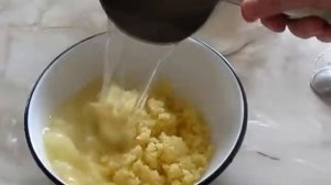 Как приготовить малосольную икру из мойвы