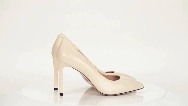 Туфли лодочки цвета риса из кожи на шпильке SS75-131136 смотреть онлайн