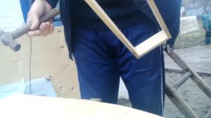Как сделать кормушку для пчёл. Пчеловодство для начинающих надрамочная кормушка своими руками