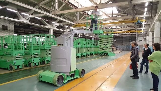 Коленчатый подъемник